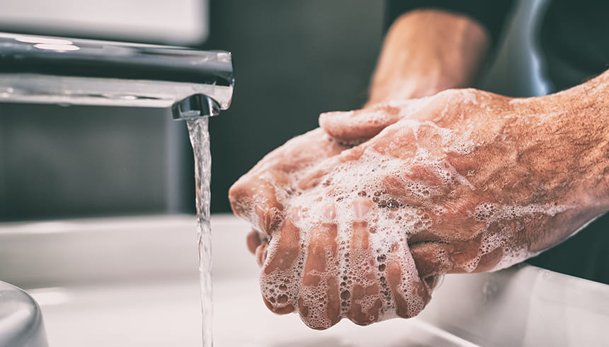 Vask dine hænder og tænk over, hvad du rører ved