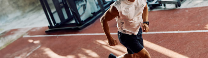 Guide: Så tankar du rätt före, under och efter löpturen