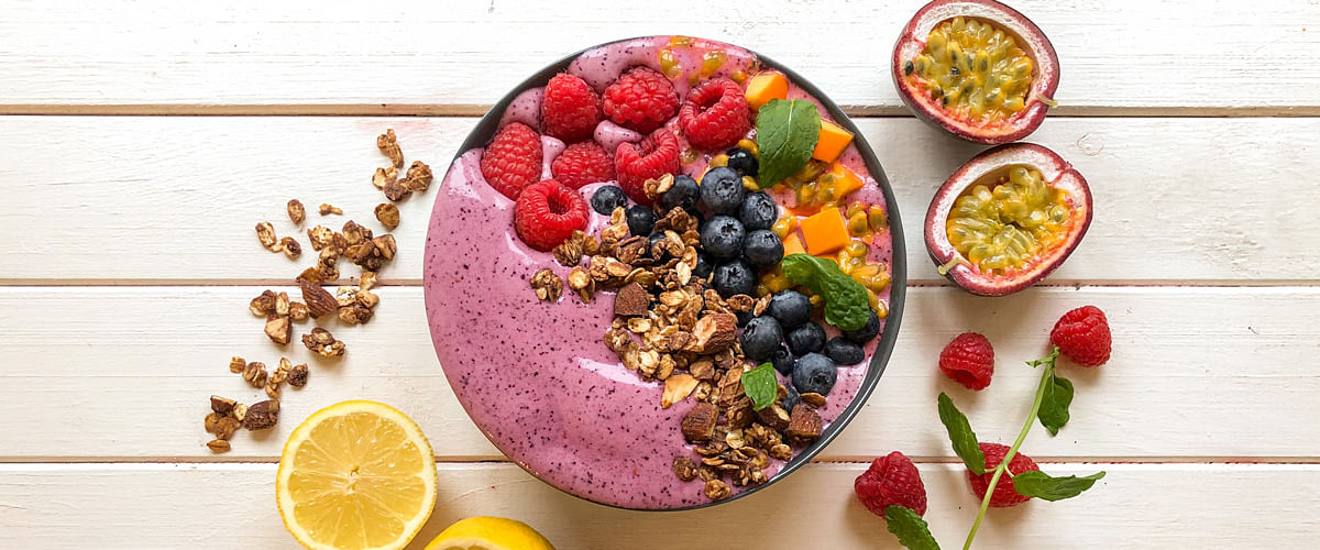 Purple smoothie bowl